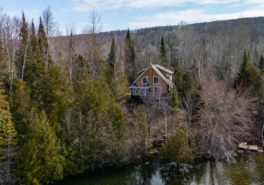 Maison à vendre - 411 Rue du Bout-de-l'Île, Mont-Laurier, J9L 3G3