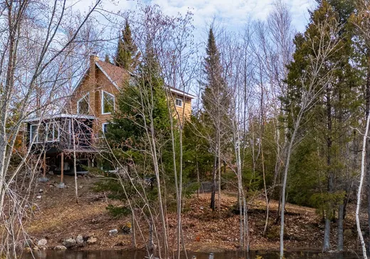 Maison à vendre - 411 Rue du Bout-de-l'Île, Mont-Laurier, J9L 3G3