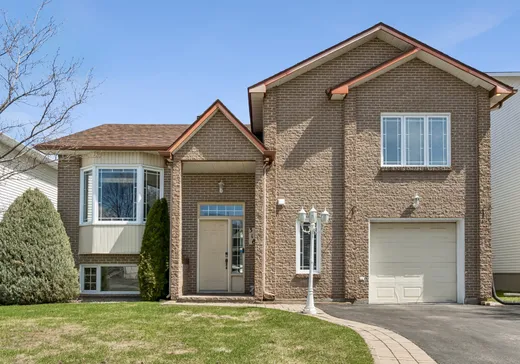 Maison à étages à vendre - 316 Rue Darquise, Laval (Fabreville), H7P5N2