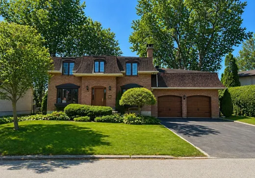 Two or more stories for sale - 935 Rue Louis-Maron, Sainte-Thérèse, J7E4Z5