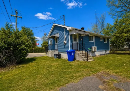 Maison à vendre - 15 Rue McCuaig, Campbell's Bay, J0X 1K0