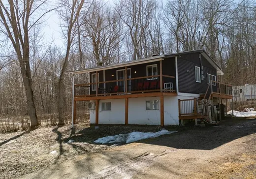 Bungalow à vendre - 664 Ch. du Tour-du-Lac-David N., Mont-Laurier, J0W1H0