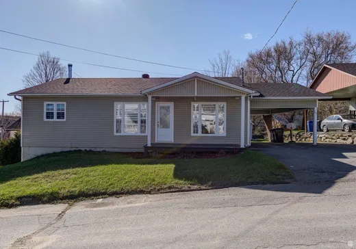 Bungalow à vendre - 109 6e Avenue, St-Ferdinand, G0N1N0