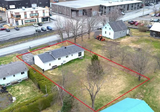 Maison à vendre - 435 Rue Principale, St-Sebastien-De-Frontenac, G0Y 1M0