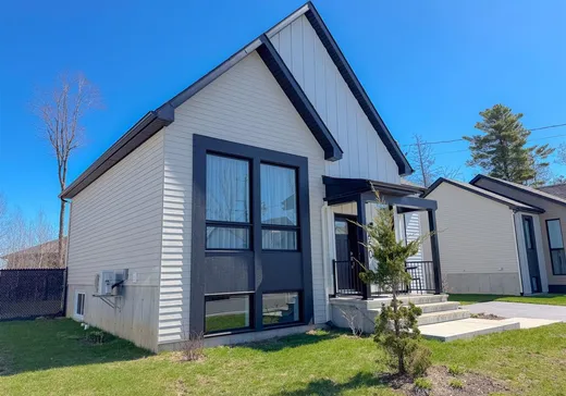 House for sale - 650 Rue du Sauvignon, Drummondville, J2B 0Y8