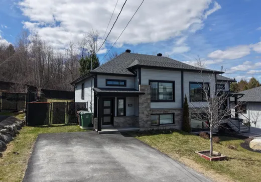 Bungalow à vendre - 1750 Rue des Pois-de-Senteur, Fleurimont, J1E0L7