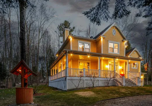 Maison à vendre - 149 Rue Jackson Heights, Magog, J0B 2C0