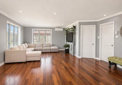 Maison à vendre - 447 Rue St-Joseph, Mont-Saint-Grégoire, J0J 1K0