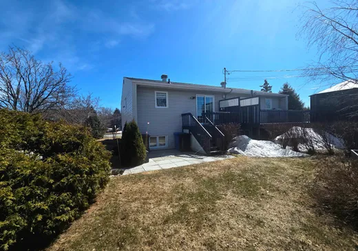 Maison à étages à vendre - 417 Rue de la Ronde, Matane, G4W4B9