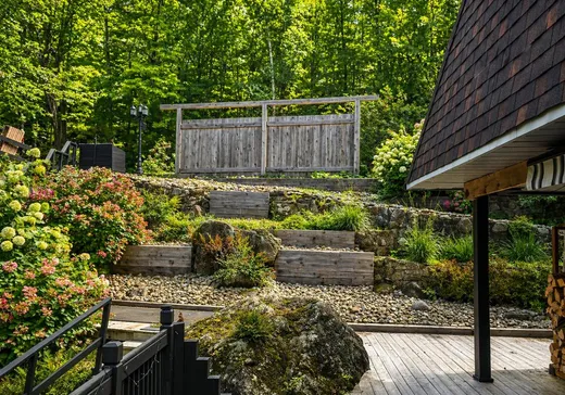 Maison à vendre - 291 Ch. de la Corniche, Saint-Sauveur, J0R 1K0