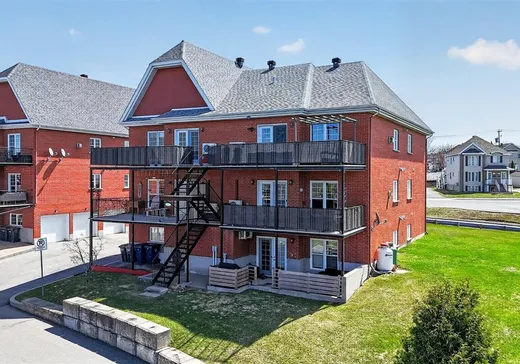 Condo à vendre - 401 Av. des Terrasses, App. 2, Laval (Auteuil), H7H0A5