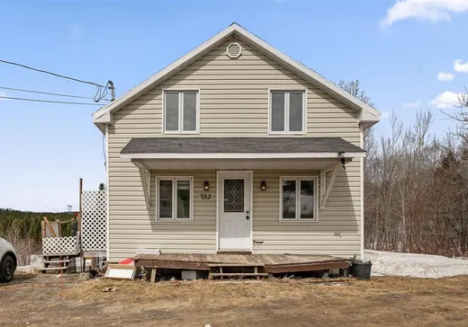 Bungalow à vendre - 752 Boul. 138, St-Tite-Des-Caps, G0A4J0
