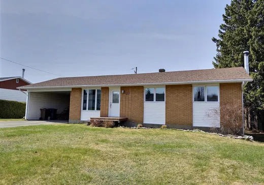 Bungalow à vendre - 1115 Av. des Chênes, Plessisville, G6L2T8
