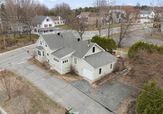 Maison à vendre - 166 Rue Daniel-Johnson, Danville, J0A 1A0