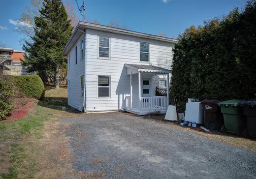Maison à étages à vendre - 126 Rue Rioux, Sherbrooke, J1J2W7