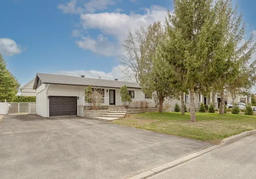 Bungalow à vendre - 60 Grand Boulevard O., Saint-Bruno-de-Montarville, J3V0K3