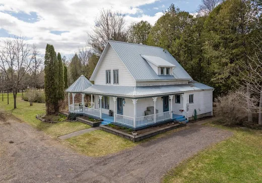 Maison à vendre - 213 Route 202 E., Bedford, J0J 1A0