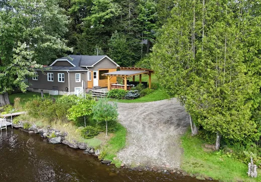 Two or more stories for sale - 397 Ch. Lavoie, Bury, J0B1J0