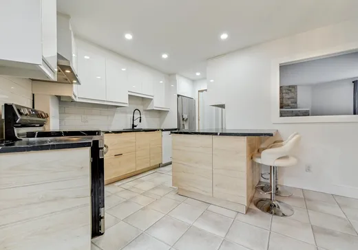 Maison à vendre - 2285 Rue Aladin, Laval (Auteuil), H7K 1M1