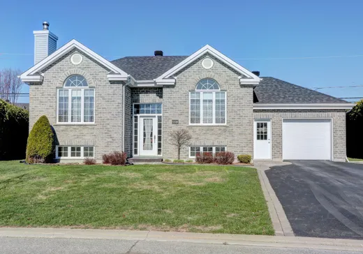 Two or more stories for sale - 5370 Rue du Père-Marion, Saint-Hyacinthe, J2S0E9