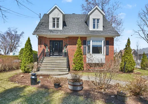 Maison à vendre - 3159 Rue Roger, Sainte-Marthe-sur-le-Lac, J0N 1P0