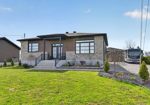 Maison à vendre - 394 Route 132, Sainte-Barbe, J0S 1P0