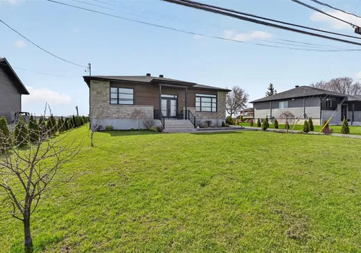 Maison à vendre - 394 Route 132, Sainte-Barbe, J0S 1P0