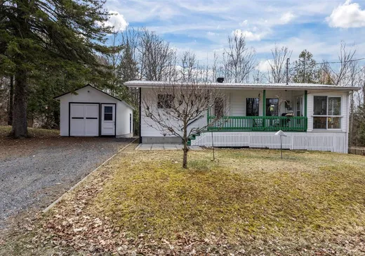 Maison à vendre - 6 1e rue Giroux, Saint-Martin, G0M 1B0