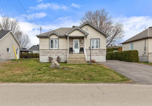 Bungalow à vendre - 113 Rue des Goélettes, Lanoraie, J0K1E0