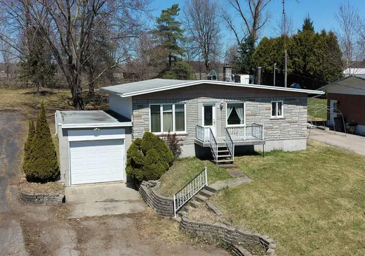 Bungalow à vendre - 35 Rue St-Laurent E., Maskinongé, J0K1N0