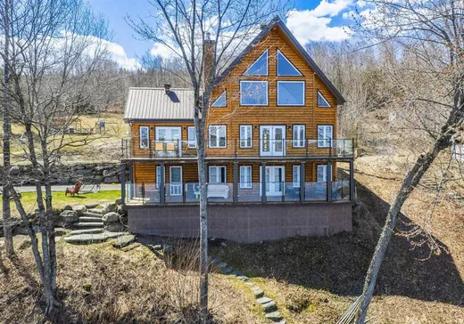 Two or more stories for sale - 1179 Rue Principale, St-Ferdinand, G0N1N0