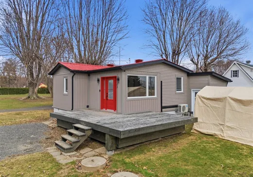 House for sale - 23 Rue Aldéas-Lachapelle, St-Francois-Du-Lac, J0G 1M0