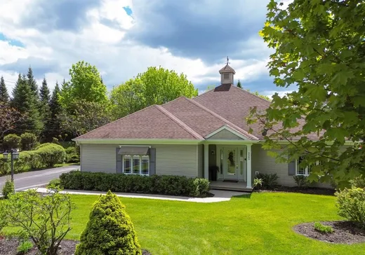 House for sale - 2580 Rue Beckett, Les Nations, J1L 2W8