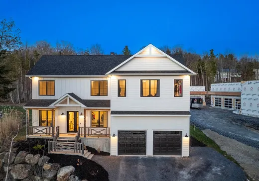 Maison à étages à vendre - 201 Rue du Héron, Magog, J1X7V5