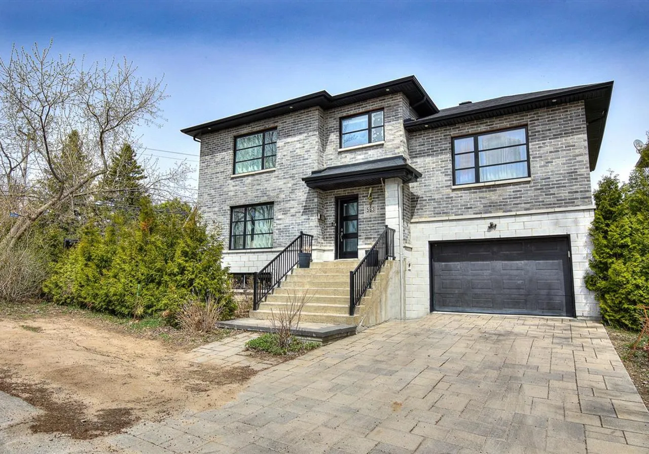 ドスンと一軒家 Two-storey for sale, House for sale Laval (Sainte-Dorothee) - VID