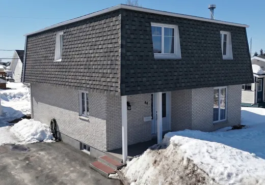 Maison à vendre - 94 Rue De La Vérendrye, Sept-Îles, G4R 4W9