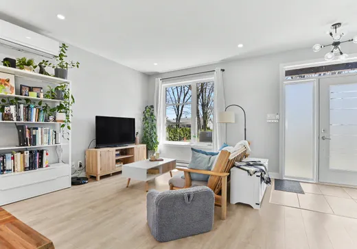 Maison à vendre - 2949Z-2947AZ Rue des Érables, Sainte-Marthe-sur-le-Lac, J0N 1P0