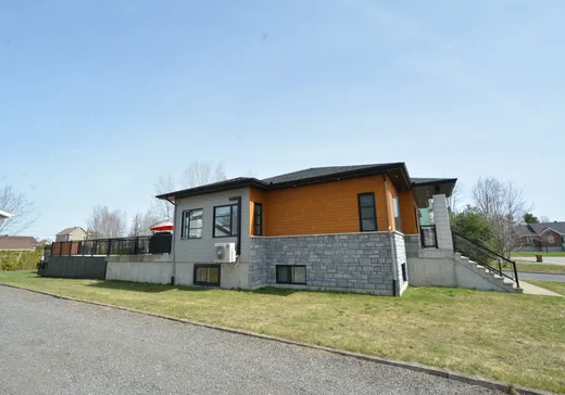 Maison à vendre - 802 Rue Daniel-Benoit, Saint-Maurice, G0X 2X0