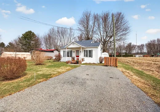 House for sale - 117 Rue de l'Amitié, St-Francois-Du-Lac, J0G 1M0