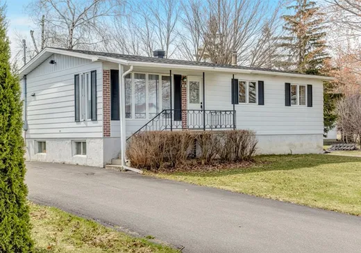 Maison à vendre - 45 Rue Léveillé, Yamaska, J0G 1W0