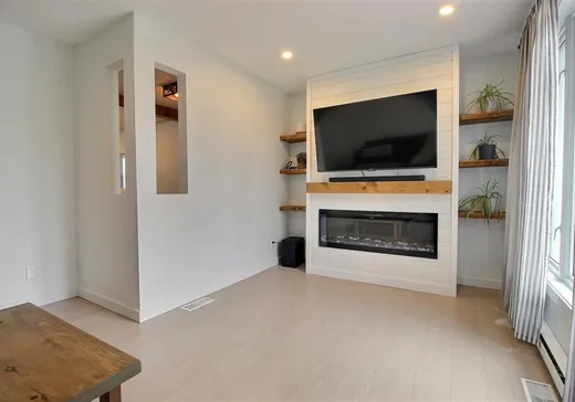 Maison à vendre - 2 Ch. de la Tour, Maniwaki, J9E 3A8
