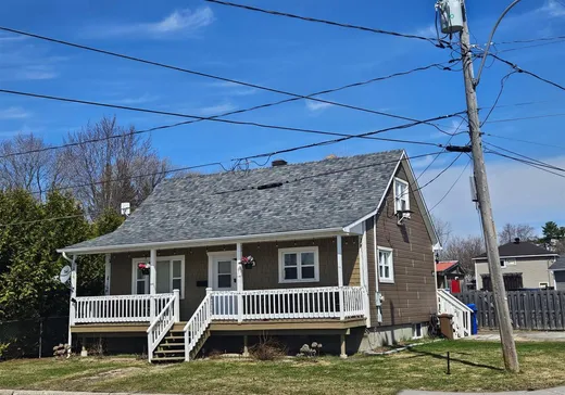 Maison à étages à vendre - 218 Rue Wolfe, Maniwaki, J9E1S5