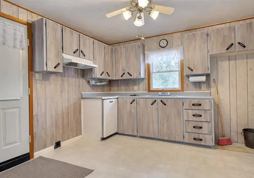 Maison à vendre - 31 Ch. du Lac-à-Larche, Lac-Cayamant, J0X 1Y0