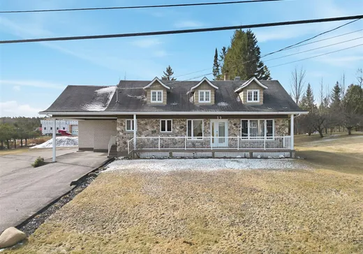 Bungalow à vendre - 59 Av. du Pont O., Saint-Martin, G0M1B0