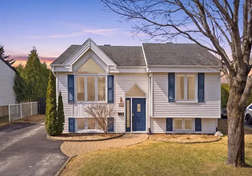 Bungalow for sale - 2229 Rue de la Coupole, Val-Belair, G2B5B6