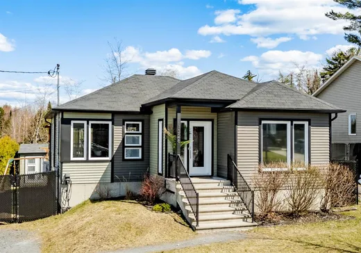 Bungalow à vendre - 1326 Rue Adélard-Dumas, Fleurimont, J1E4M5