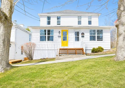Two or more stories for sale - 1558 Rue des Érables, Shawinigan, G9N1B4