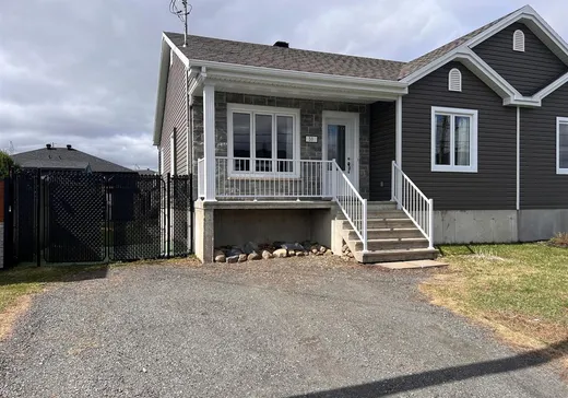 Bungalow for sale - 50 Rue Constant, Victoriaville, G6T2T4