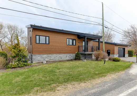 Two or more stories for sale - 922 Rg du Bas-de-la-Rivière, St-Damase, J0H1J0