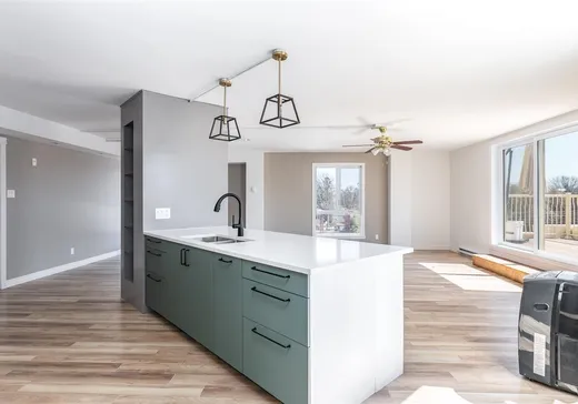 Condo à vendre - 10435 Boul. Gouin O., App. 301, Brossard, H8Y 1W8